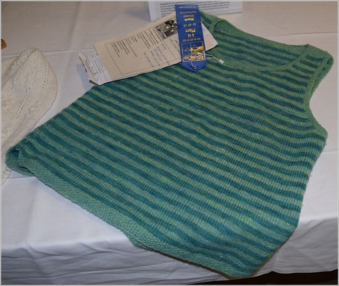 Louises garment inspired by the colors of high Sierra lakes she saw while hiking the John Muir trail. Photo: Peggy Lundquist.